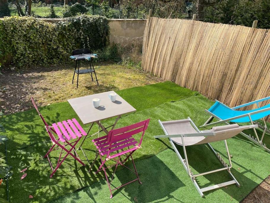 Appartement Cosy Avec Jardin Privatif Et Garage فونتانبلو المظهر الخارجي الصورة